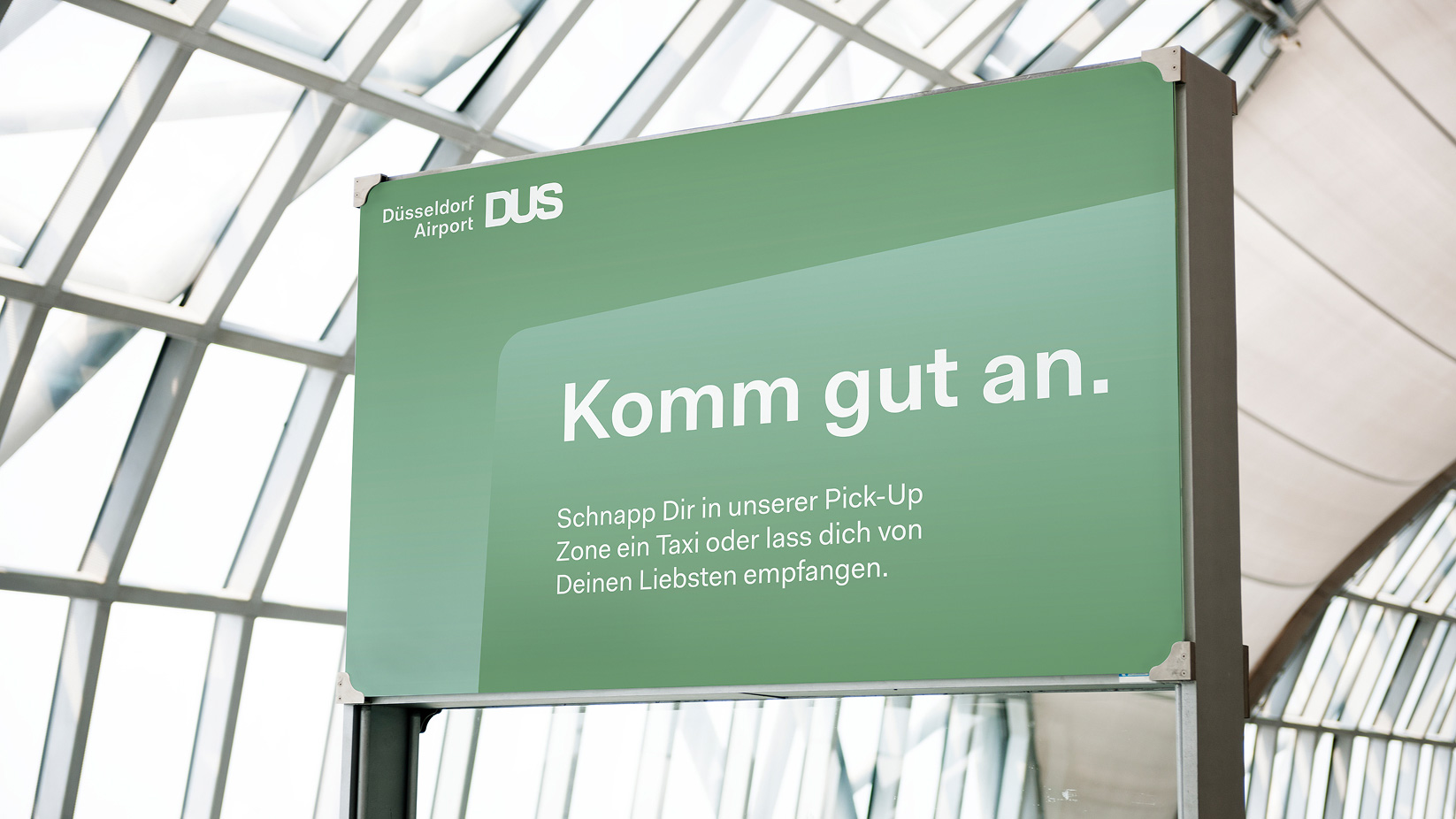 DUS_Case_airport-display
